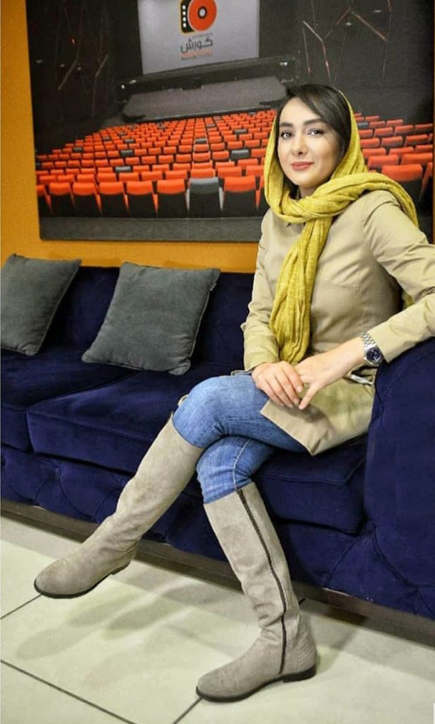 هانیه توسلی با شال زرد در روز پنجم سی و هفتمین جشنواره فیلم فجر